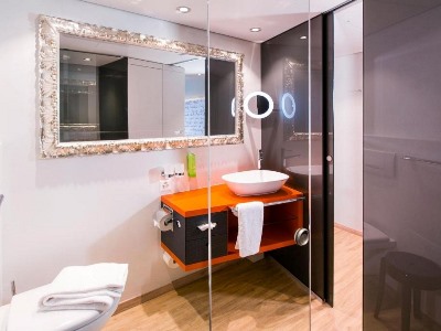 bathroom - hotel arte konferenzzentrum - olten, switzerland