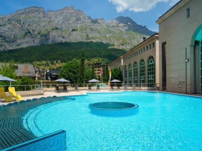 outdoor pool - hotel thermalhotels n walliser alpentherme - leukerbad, switzerland