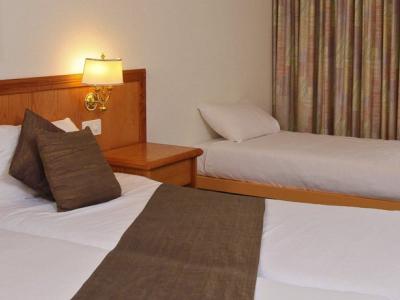 bedroom 1 - hotel alpine classic - leysin, switzerland