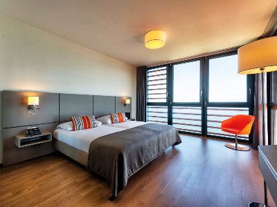 bedroom 1 - hotel lake geneva - versoix, switzerland