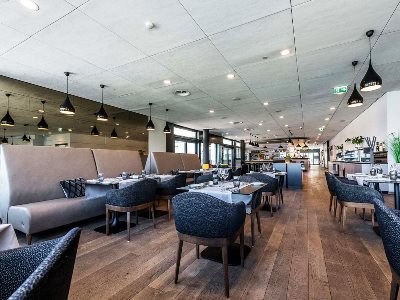 restaurant - hotel lake geneva - versoix, switzerland