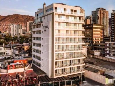 exterior view - hotel wyndham garden antofagasta pettra - antofagasta, chile