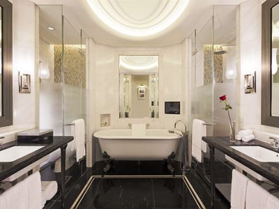bathroom - hotel fairmont peace - shanghai, china