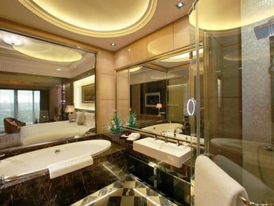 bathroom - hotel chateau star river pudong shanghai - shanghai, china