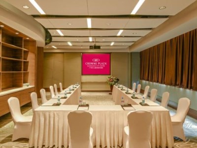 conference room 2 - hotel crowne plaza city centre - guangzhou, china