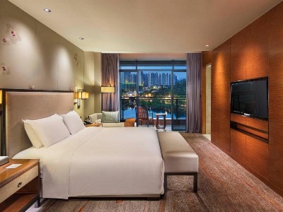 bedroom - hotel doubletree by hilton - science city - guangzhou, china