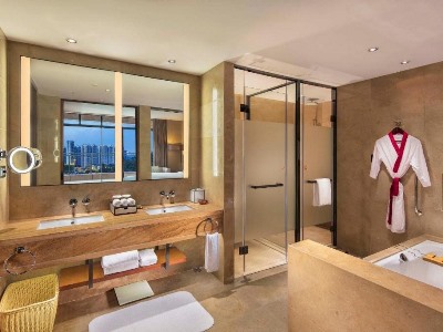 bathroom - hotel doubletree by hilton - science city - guangzhou, china