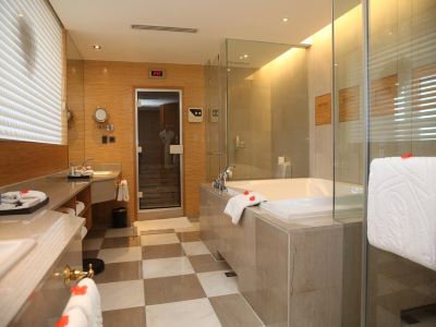 bathroom - hotel kempinski dalian - dalian, china