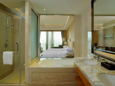 bathroom - hotel sheraton shenyang south city - shenyang, china