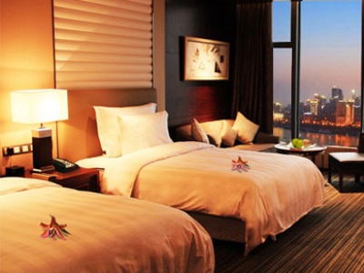 standard bedroom - hotel radisson blu plaza - chongqing, china