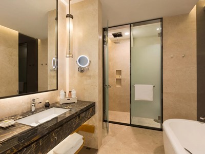 bathroom - hotel wyndham yuelai - chongqing, china