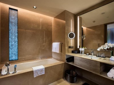 bathroom - hotel doubletree by hilton chongqing-nan'an - chongqing, china