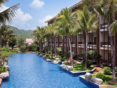 outdoor pool - hotel pullman yalong bay - sanya, china