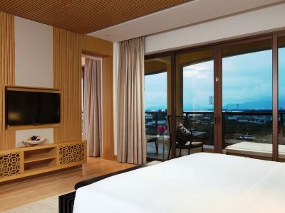 bedroom - hotel yazhou bay, curio collection by hilton - sanya, china