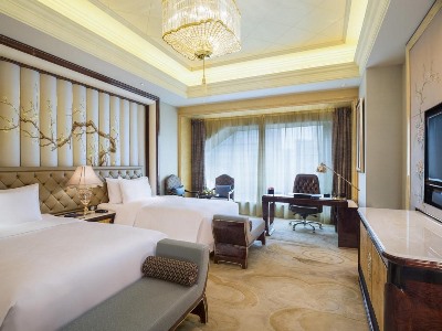 bedroom 1 - hotel wanda reign wuhan - wuhan, china