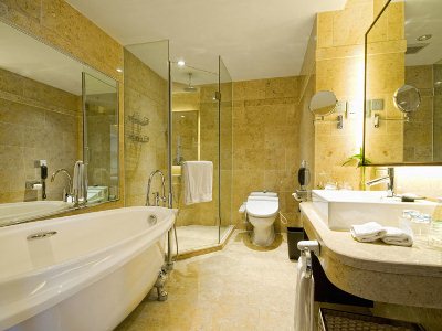 bathroom - hotel millennium wuxi - wuxi, china