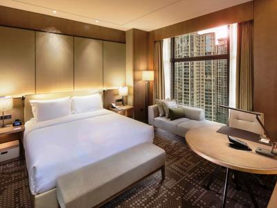 bedroom 3 - hotel doubletree by hilton xiamen - haicang - xiamen, china
