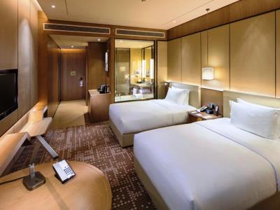 bedroom 5 - hotel doubletree by hilton xiamen - haicang - xiamen, china