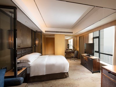 bedroom - hotel hilton zhongshan downtown - zhongshan, china