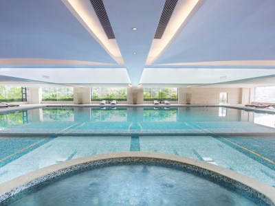 indoor pool - hotel hilton zhongshan downtown - zhongshan, china