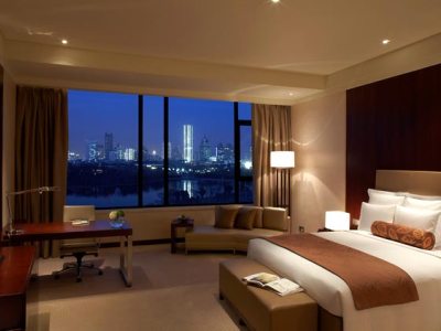 bedroom 1 - hotel renaissance tianjin lakeview - tianjin, china