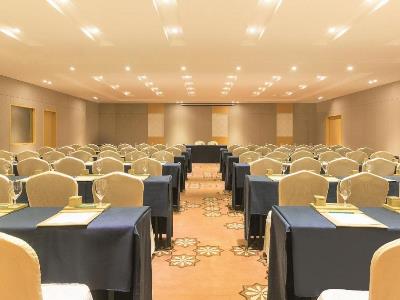 conference room - hotel grand mercure urumqi hualing - urumqi, china