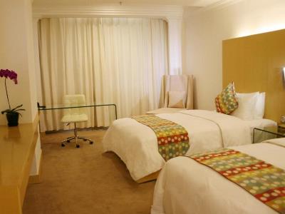 bedroom 2 - hotel grand mercure urumqi hualing - urumqi, china