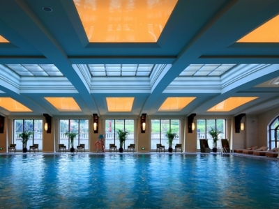indoor pool - hotel hilton qingdao golden beach - qingdao, china