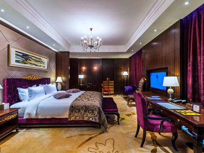 bedroom 1 - hotel grand mercure qingdao airlines - qingdao, china