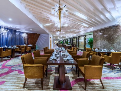 restaurant 1 - hotel grand mercure qingdao airlines - qingdao, china