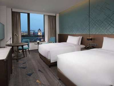 bedroom 2 - hotel doubletree oriental movie metropolis - qingdao, china
