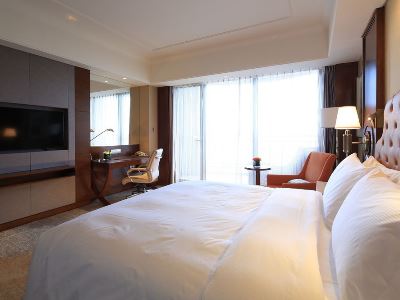 bedroom 1 - hotel doubletree by hilton ningbo-chunxiao - ningbo, china