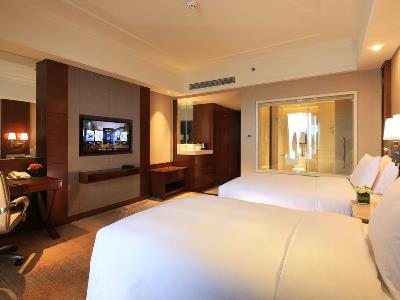 bedroom 4 - hotel doubletree by hilton ningbo-chunxiao - ningbo, china