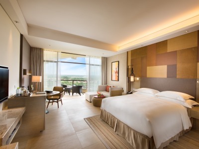 bedroom - hotel doubletree by hilton hainan chengmai - haikou, china