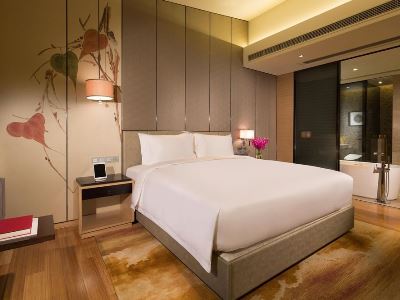 bedroom 1 - hotel cheery canal hotel hangzhou - hangzhou, china