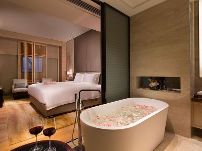 bedroom 4 - hotel cheery canal hotel hangzhou - hangzhou, china