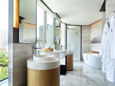 bathroom - hotel sheraton grand hangzhou binjiang - hangzhou, china