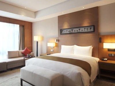 bedroom 1 - hotel doubletree by hilton jiaxing - jiaxing, china
