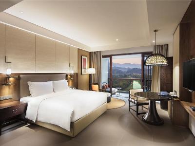 bedroom 3 - hotel hilton huizhou longmen resort - huizhou, china