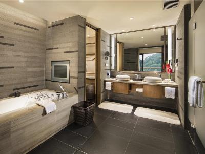 bathroom - hotel hilton huizhou longmen resort - huizhou, china