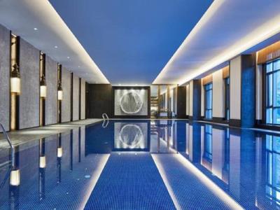 indoor pool - hotel wanda realm resort nanning - nanning, china
