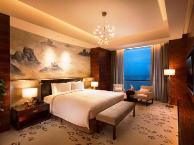 bedroom 1 - hotel hilton yantai golden coast - yantai, china