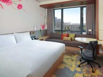 bedroom 2 - hotel hilton garden inn qidong - qidong, china