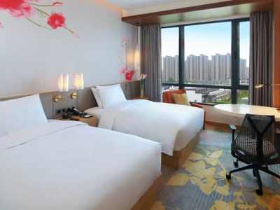bedroom 3 - hotel hilton garden inn qidong - qidong, china