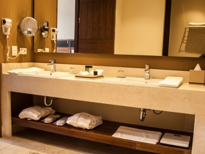 bathroom - hotel doubletree bogota-parque 93 - bogota, colombia