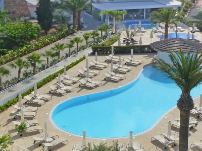 outdoor pool - hotel sunrise gardens - protaras, cyprus