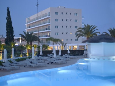outdoor pool 2 - hotel sunrise gardens - protaras, cyprus