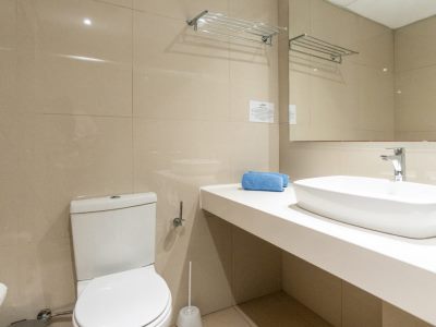 bathroom - hotel adelais bay - protaras, cyprus