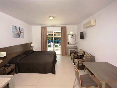 bedroom - hotel petrosana hotel apts - ayia napa, cyprus