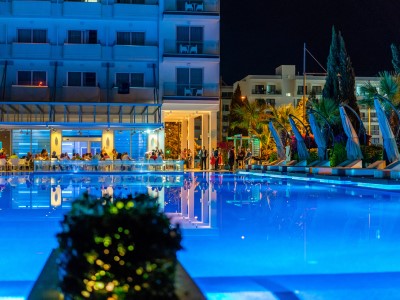 bar 4 - hotel nestor - ayia napa, cyprus